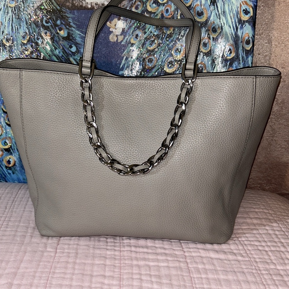 Michael Kors Pebbled Leather Gray With Silver Chain Harper Tote Bag - Picture 6 of 16
